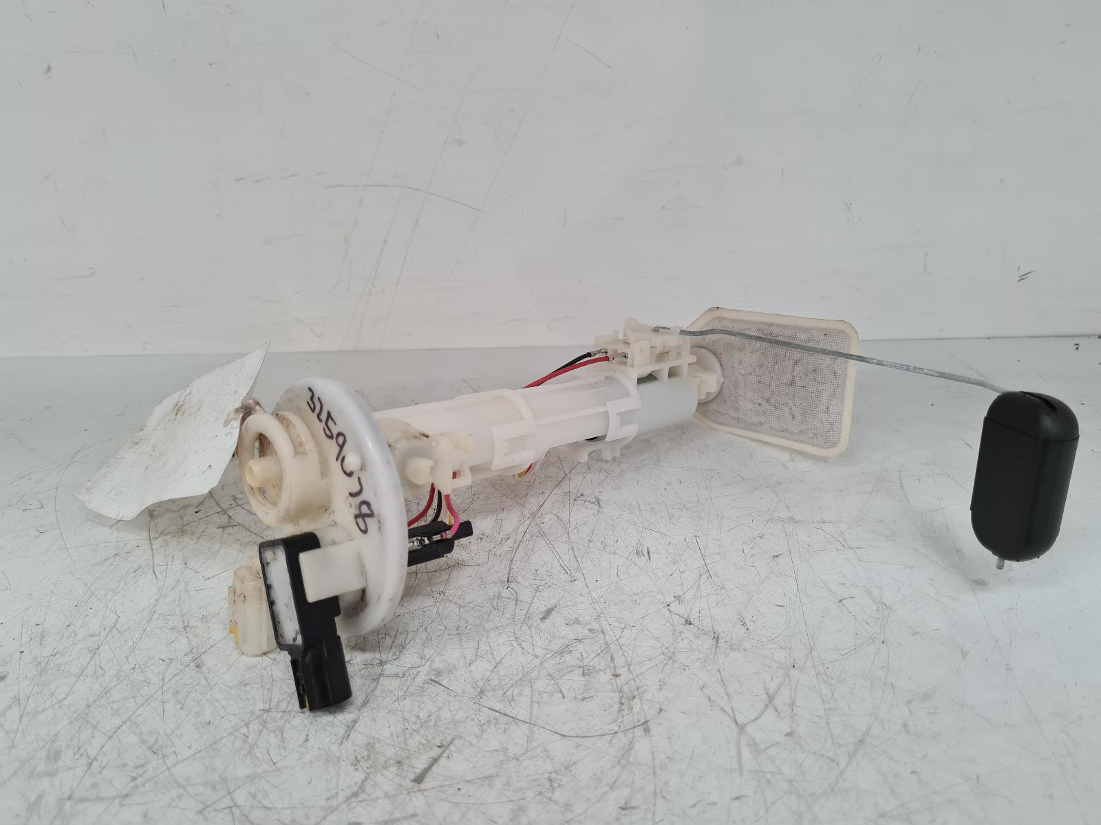 View Auto part Fuel Pump Yamaha Mt 125 2015