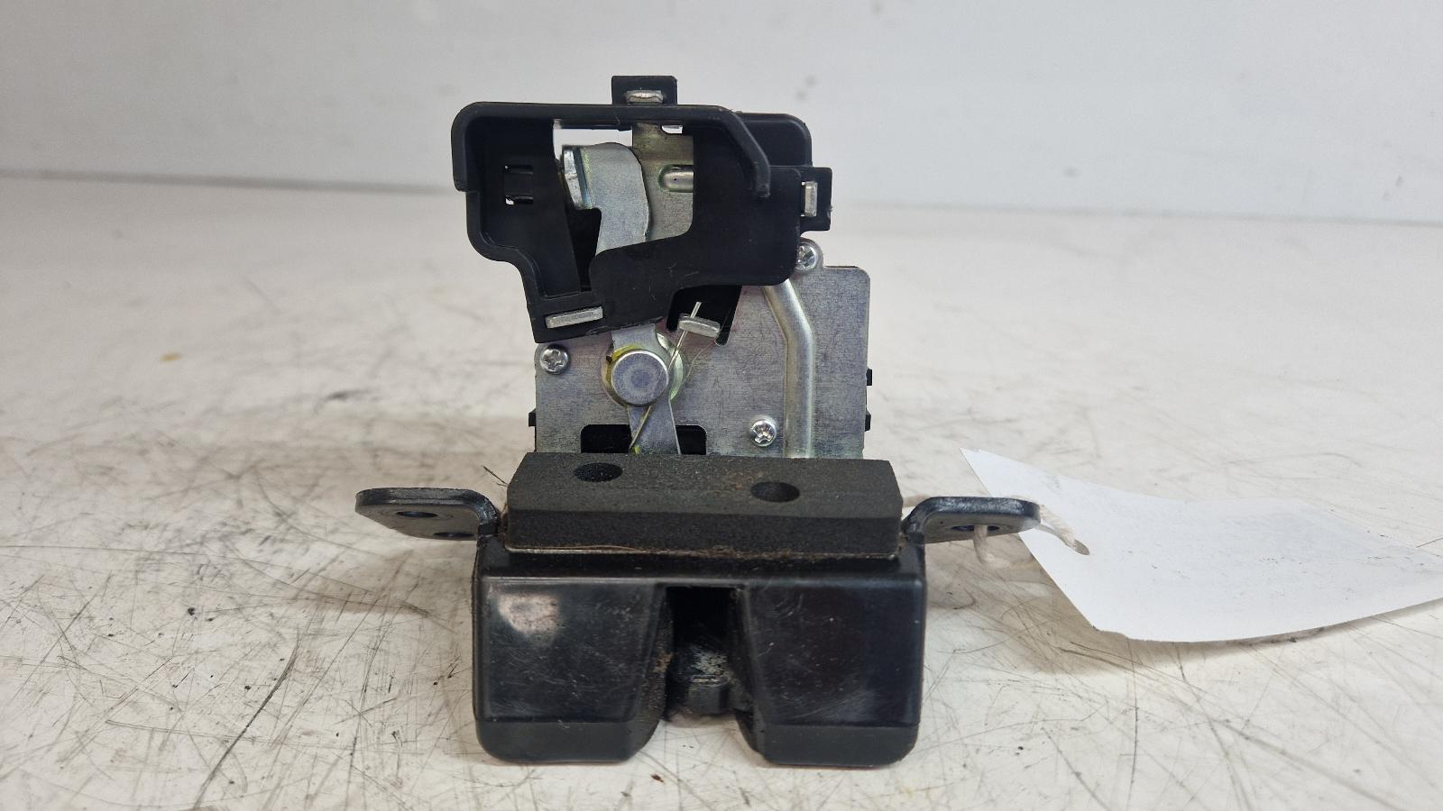 View Auto part Bootlid/Tailgate Lock Kia Sportage 2013