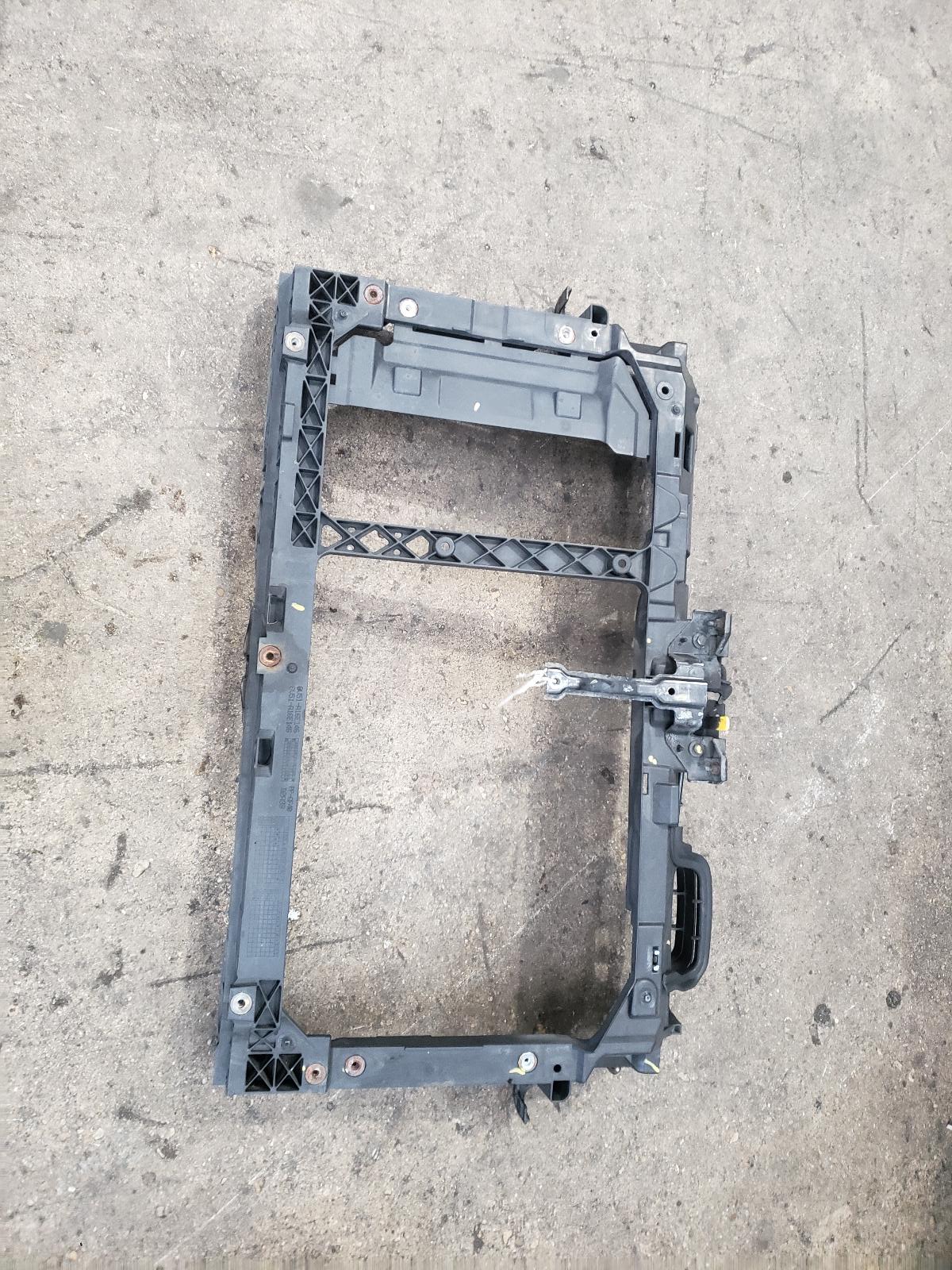 View Auto part Front Panel Ford Fiesta 2009
