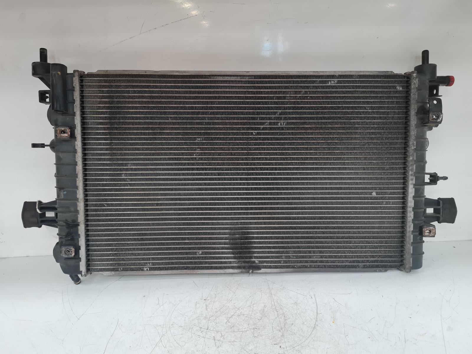 View Auto part Radiator Vauxhall Astra 2007
