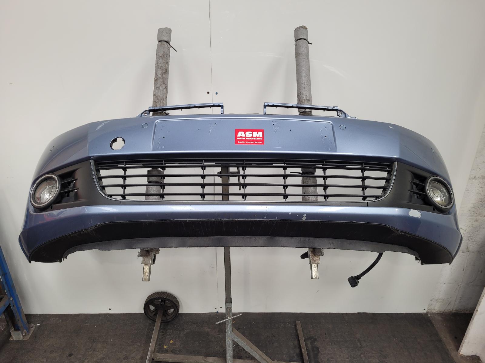 View Auto part Front Bumper Volkswagen Golf 2009