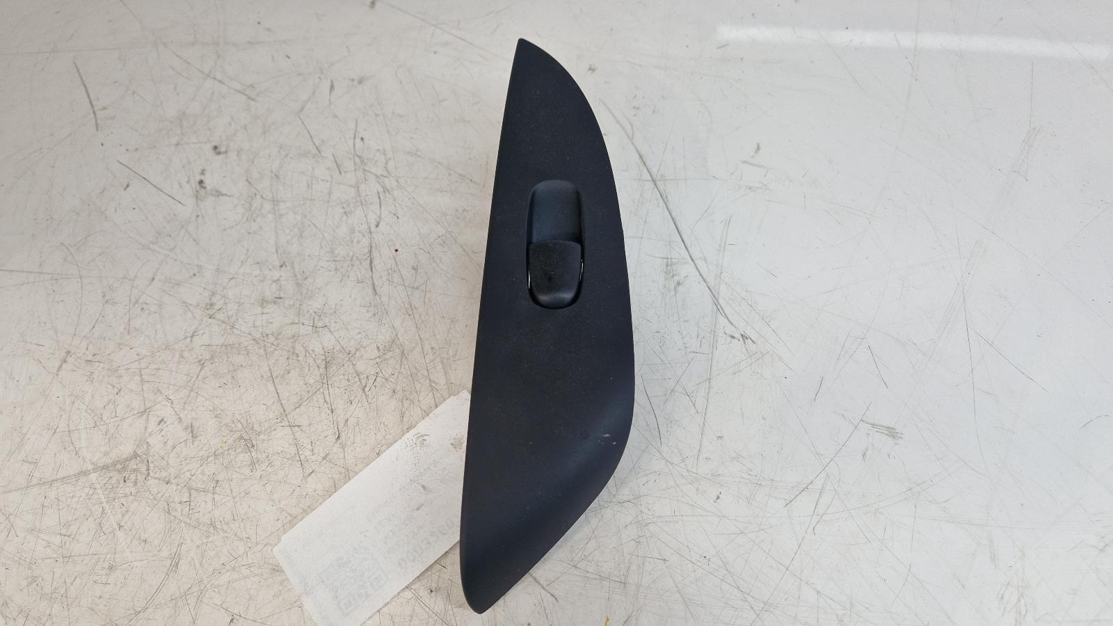 View Auto part Elect. Window Switch Nissan Leaf 2023