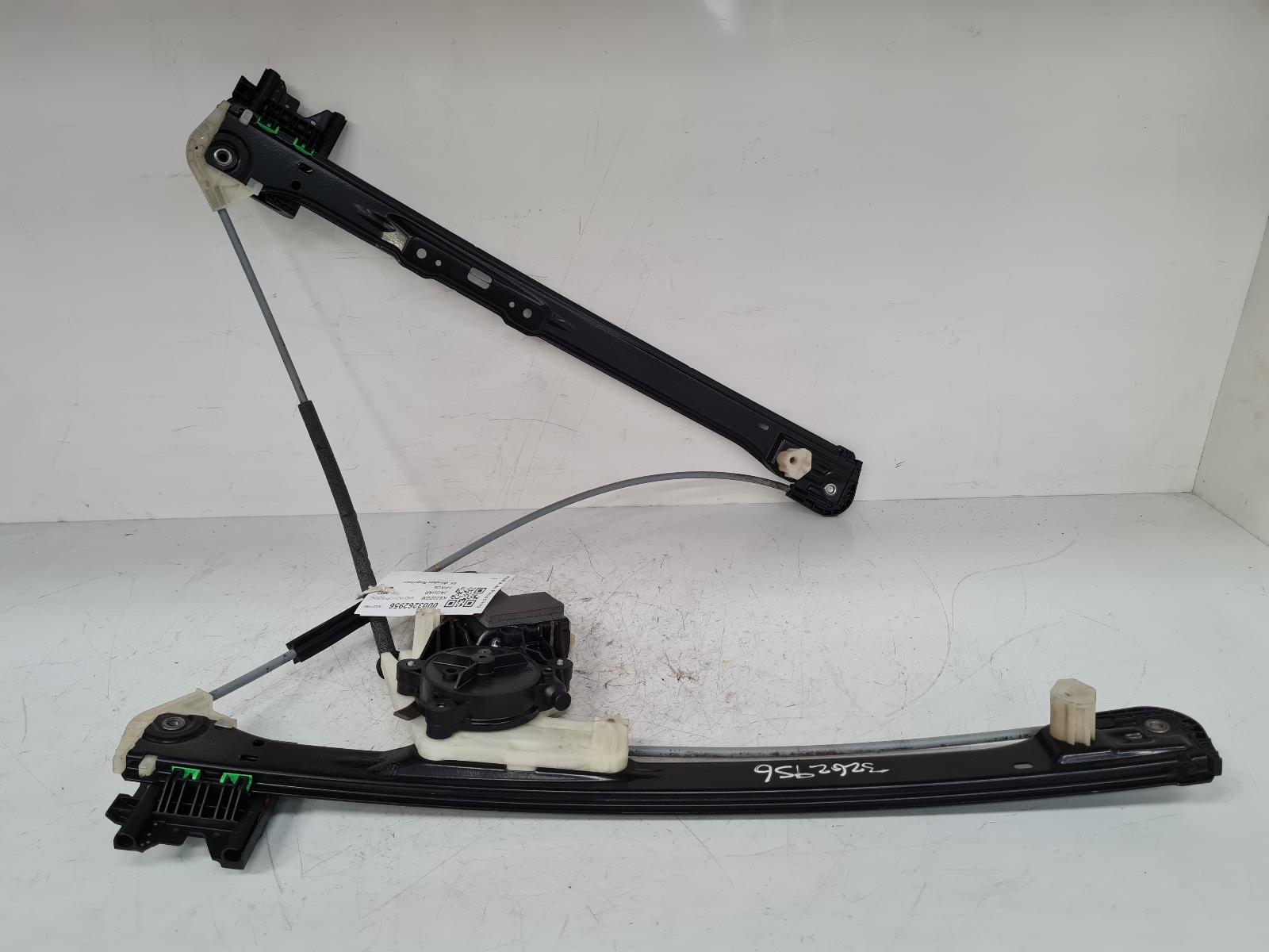 View Auto part RF Window Regulator Jaguar I-pace 2022
