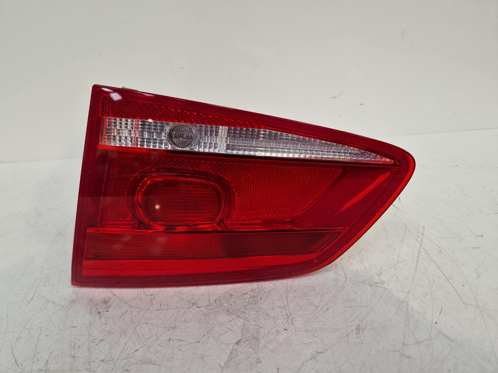 View Auto part R Taillight Volkswagen Passat 2012
