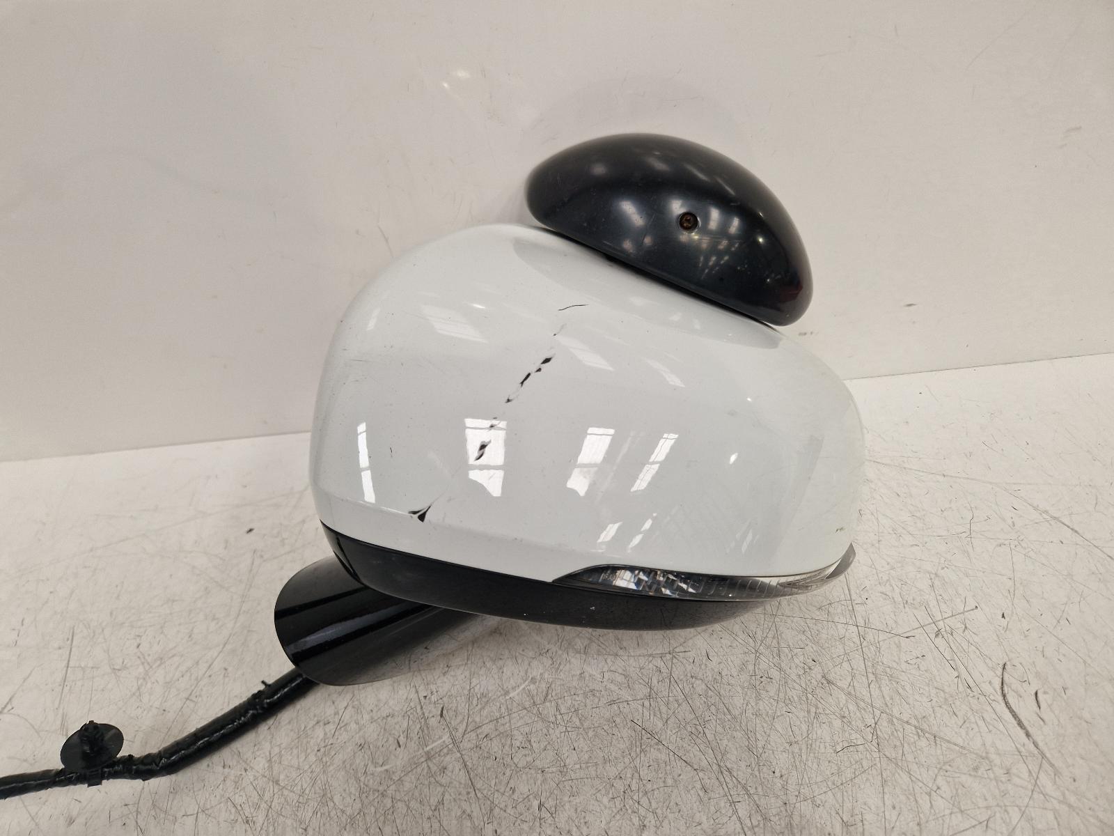 View Auto part L Door Mirror Volvo V90 2022