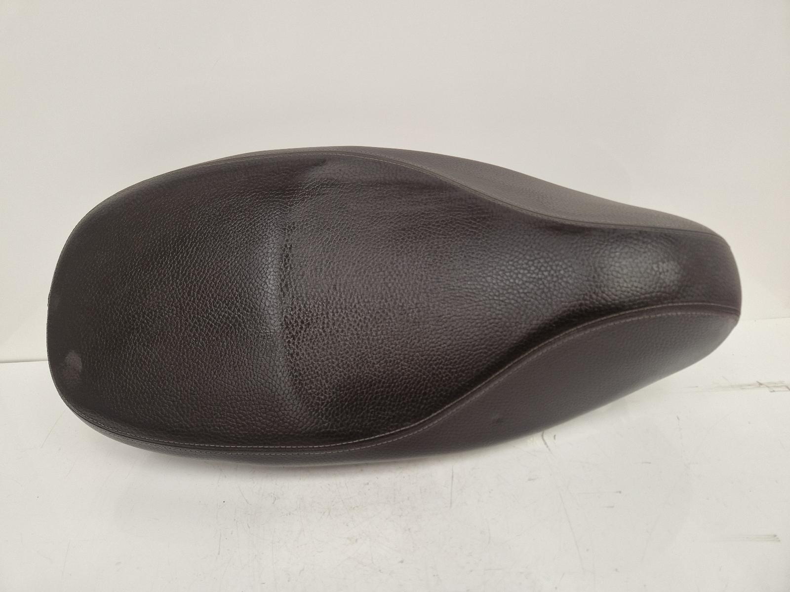 View Auto part Front Seat Vespa Primavera 2021