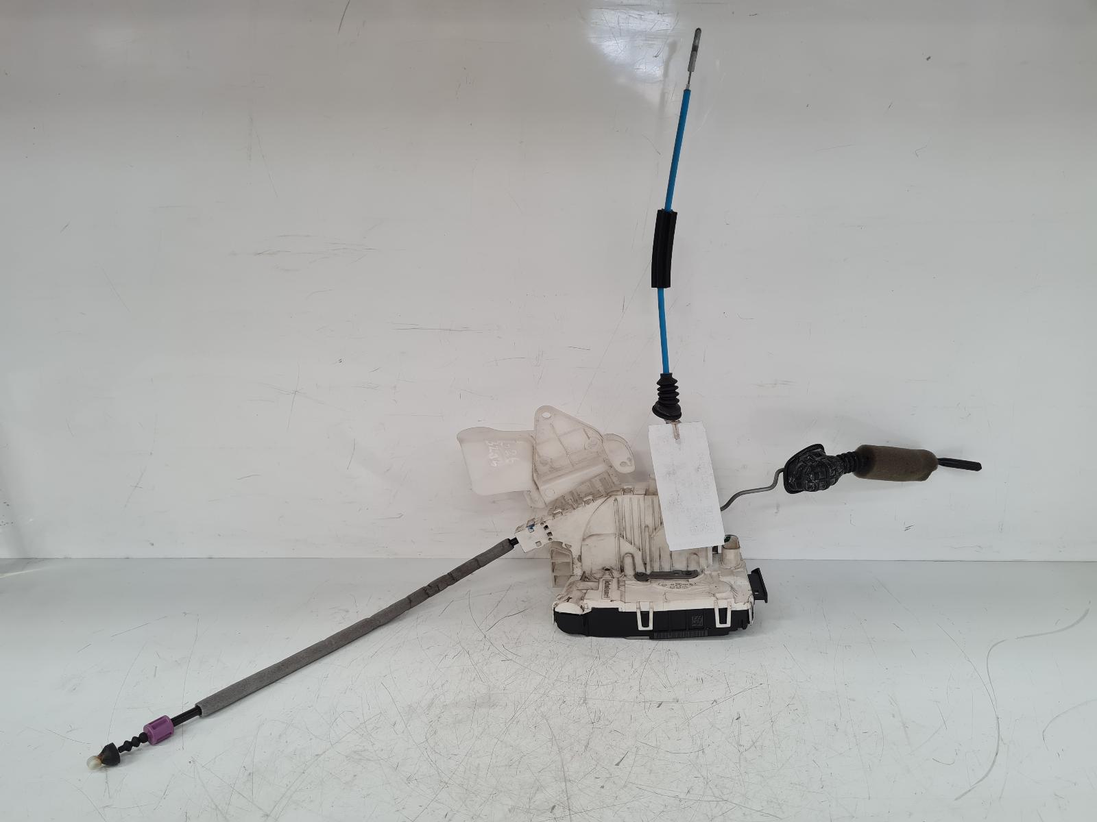 View Auto part Door Lock Assembly Mercedes E Class 2010
