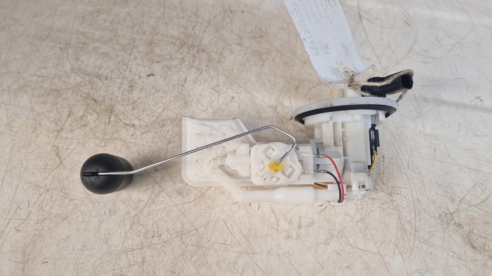 View Auto part Fuel Pump Yamaha Xsr125 2022