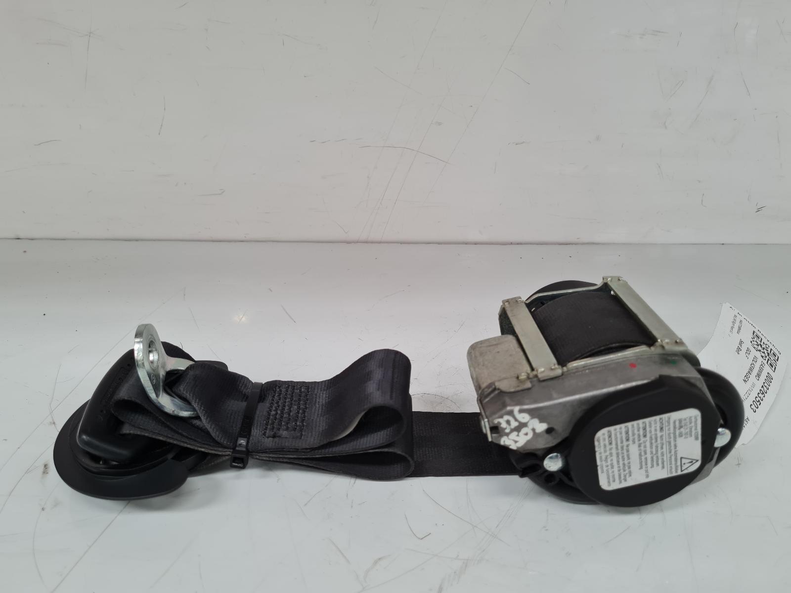 View Auto part Seat Belt Volkswagen Golf 2009