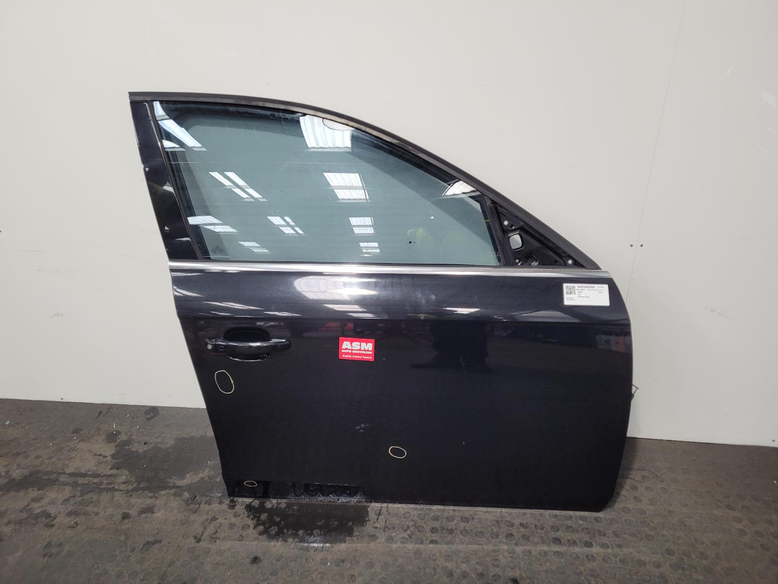 View Auto part R Front Door Audi A4 2011