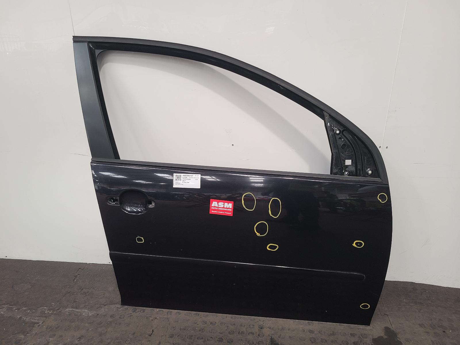 View Auto part R Front Door Volkswagen Golf 2007