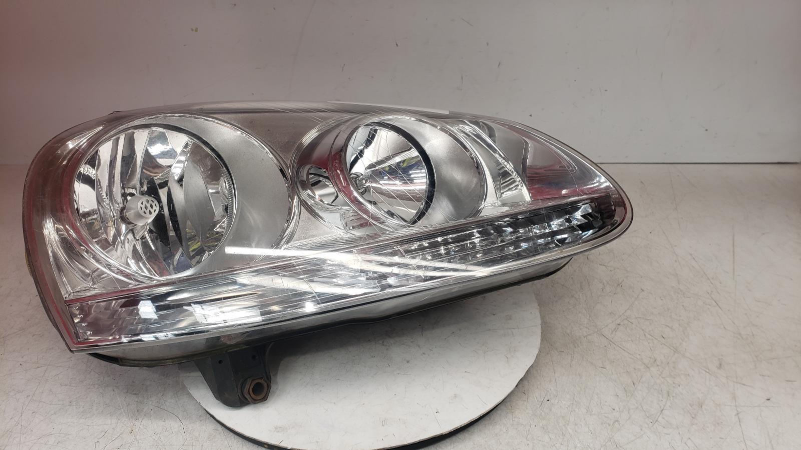 View Auto part R Headlamp Volkswagen Golf 2007