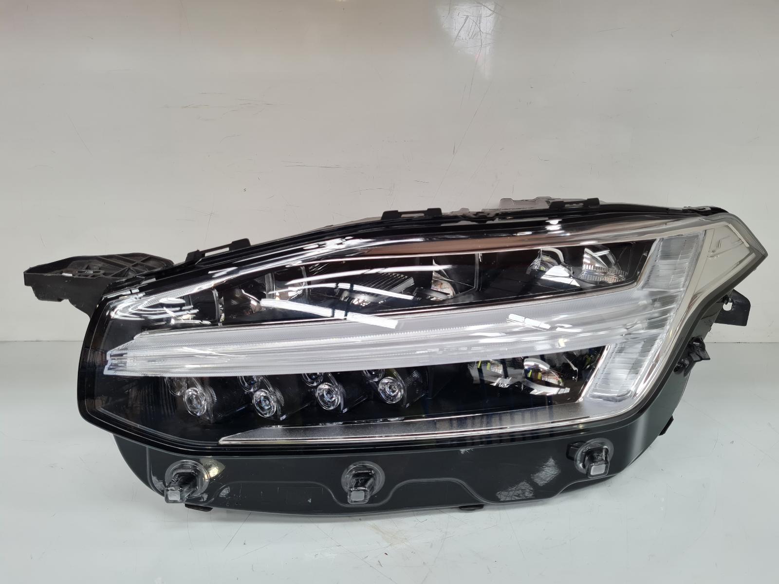 View Auto part L Headlamp Volvo Xc90 2022