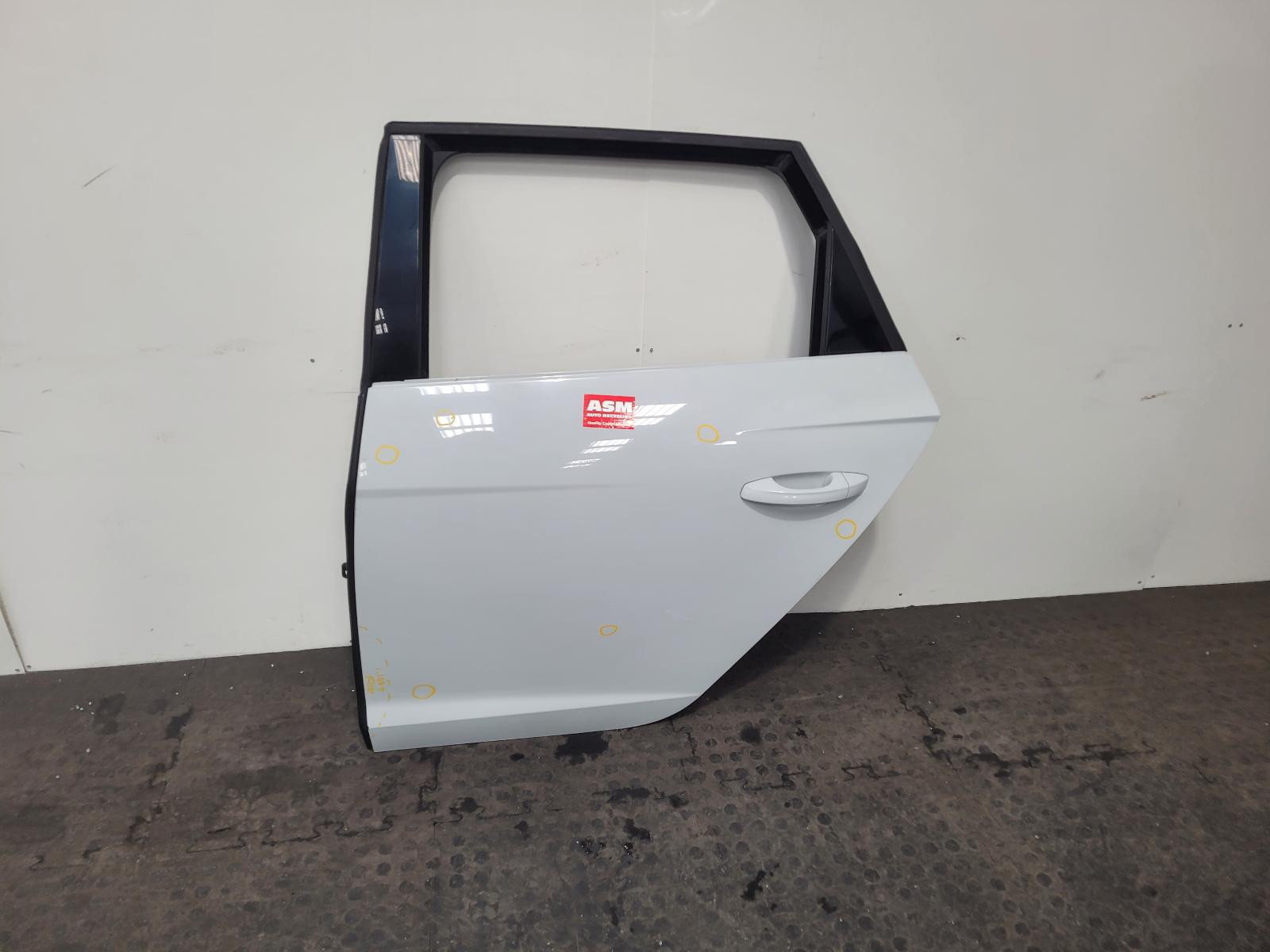 View Auto part L Rear Door Seat Leon 2019
