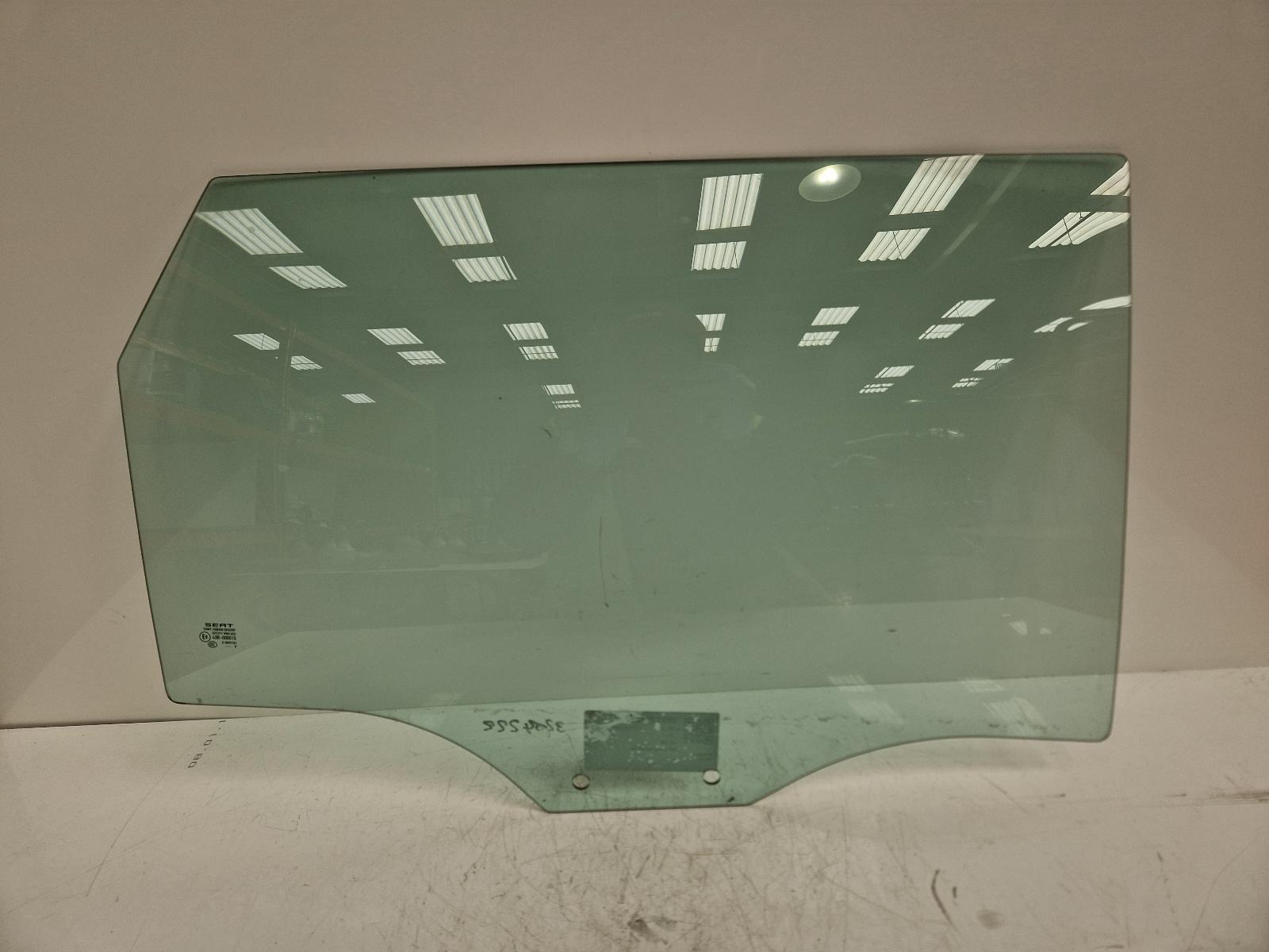 View Auto part RR Door Window Seat Leon 2019
