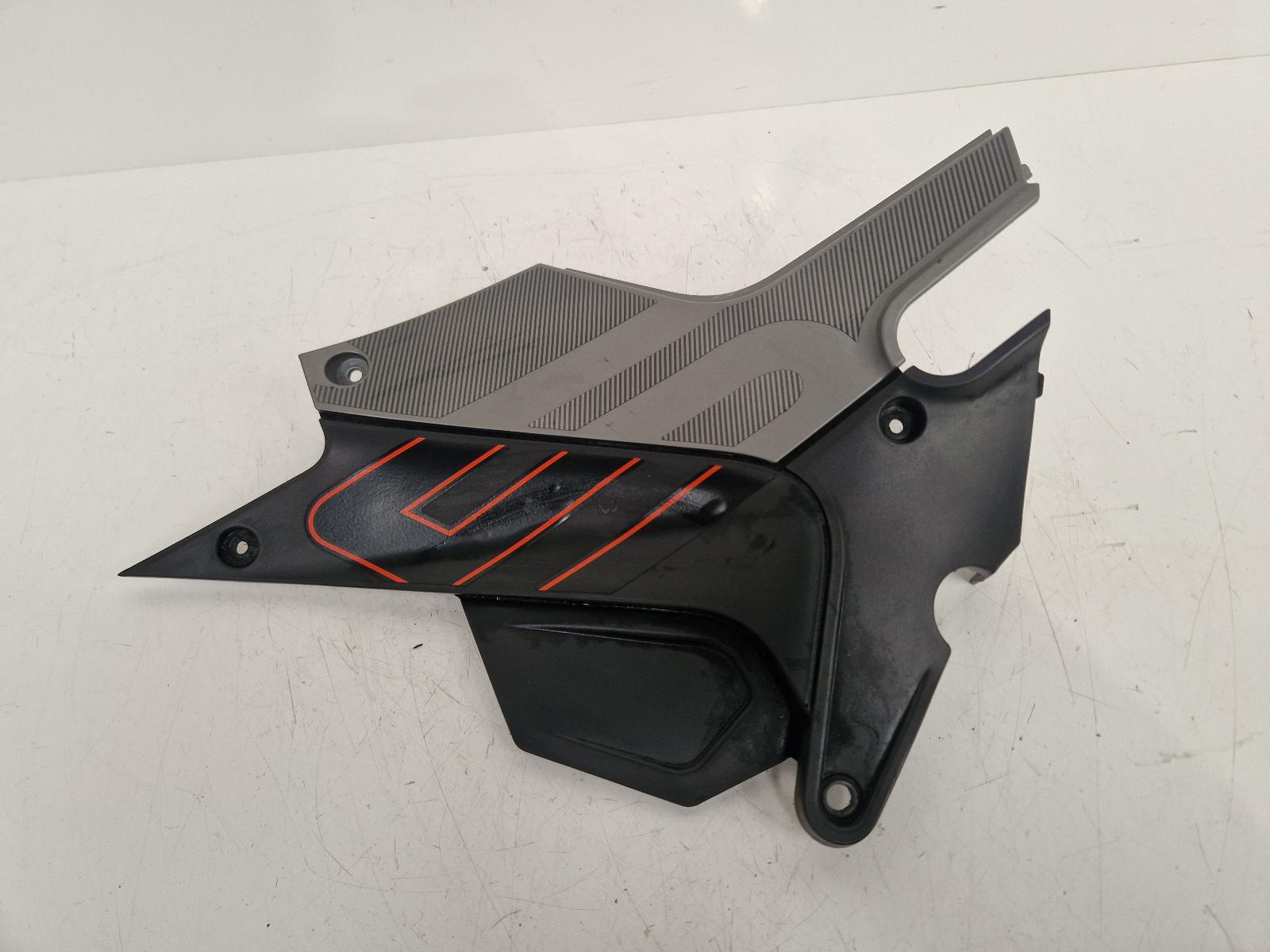 View Auto part Side Panel Left Benelli Leoncino 125 E5 2022