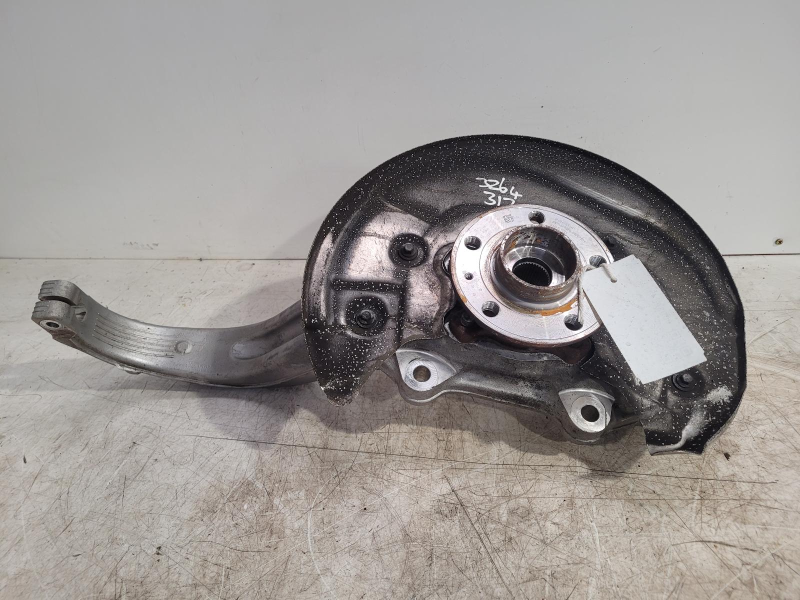 View Auto part RF Hub/Stub Axle Assembly Polestar Polestar 4 2025