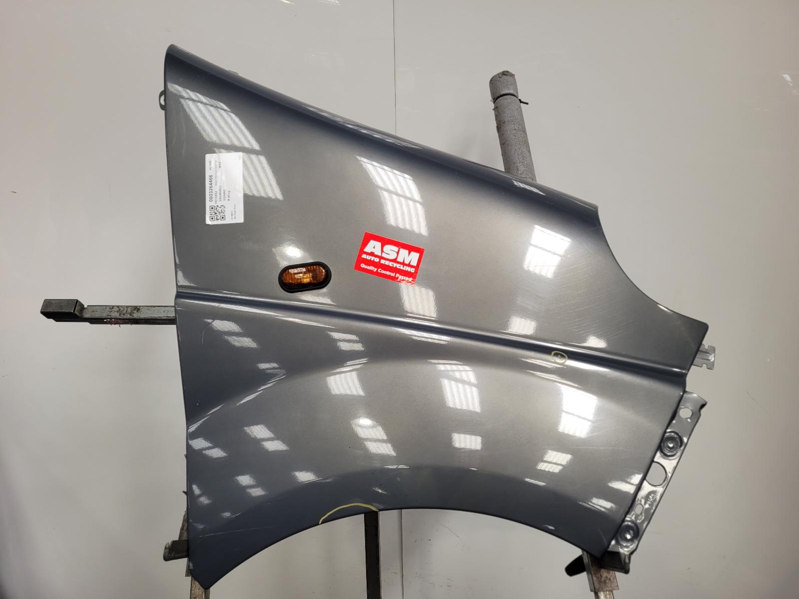 View Auto part R Wing Vauxhall Vivaro 2013