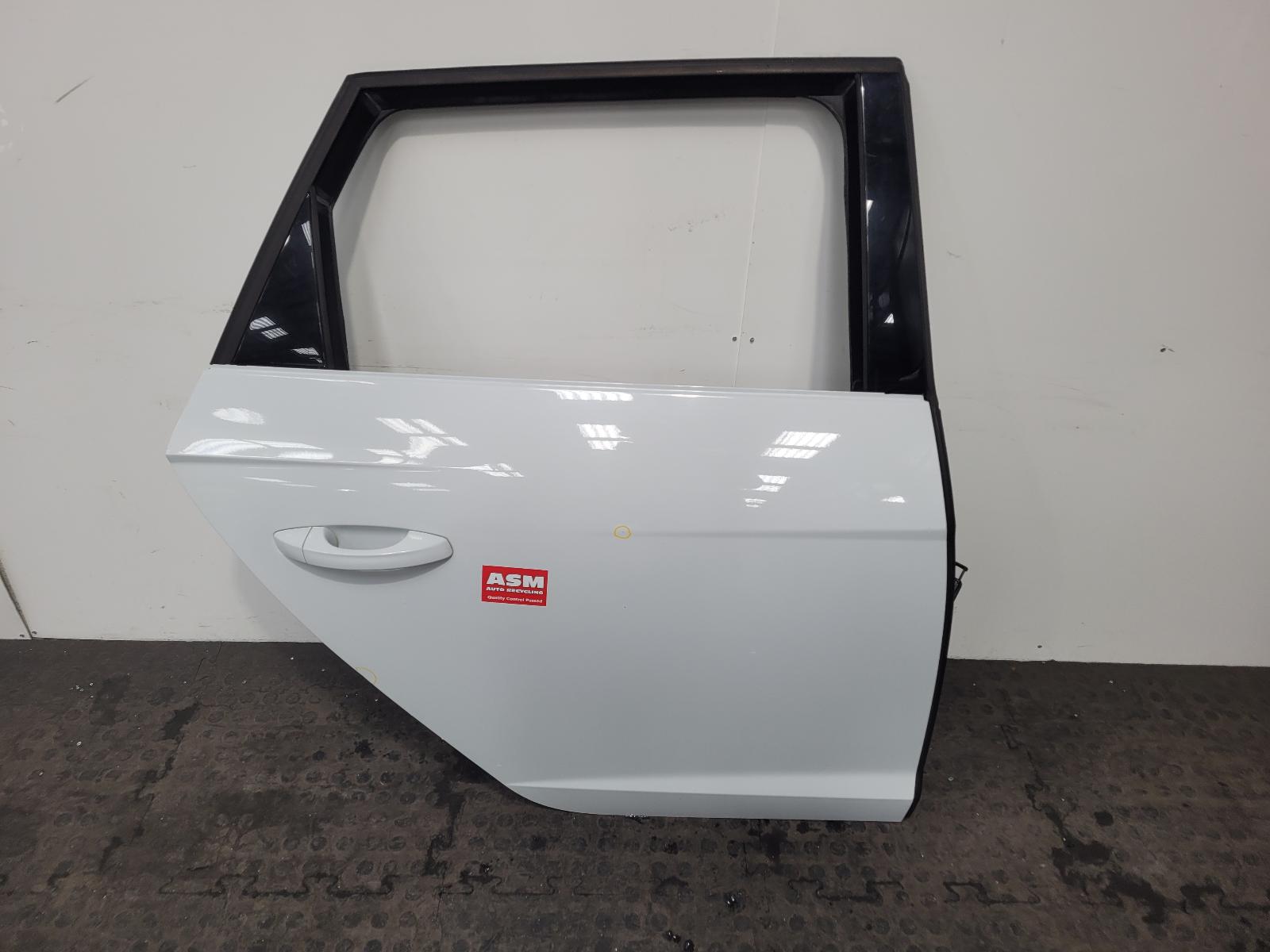 View Auto part R Rear Door Seat Leon 2019