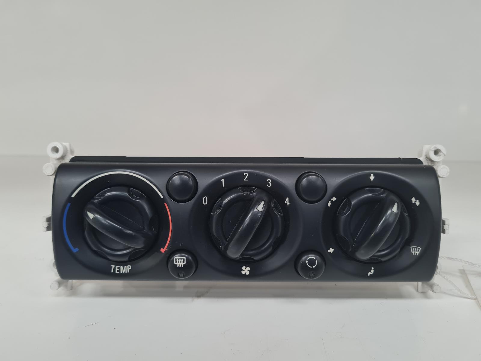 View Auto part Heater/AC Controller Mini (bmw) Mini 2006