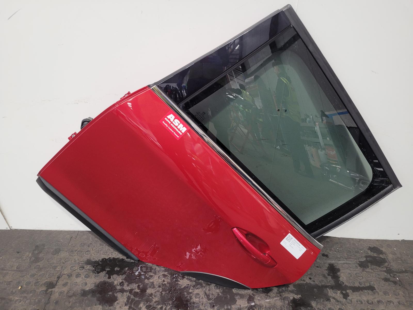 View Auto part L Rear Door Peugeot 2008 2016