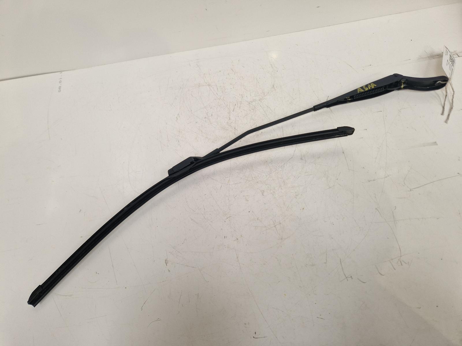 View Auto part Wiper Arm Peugeot 2008 2016