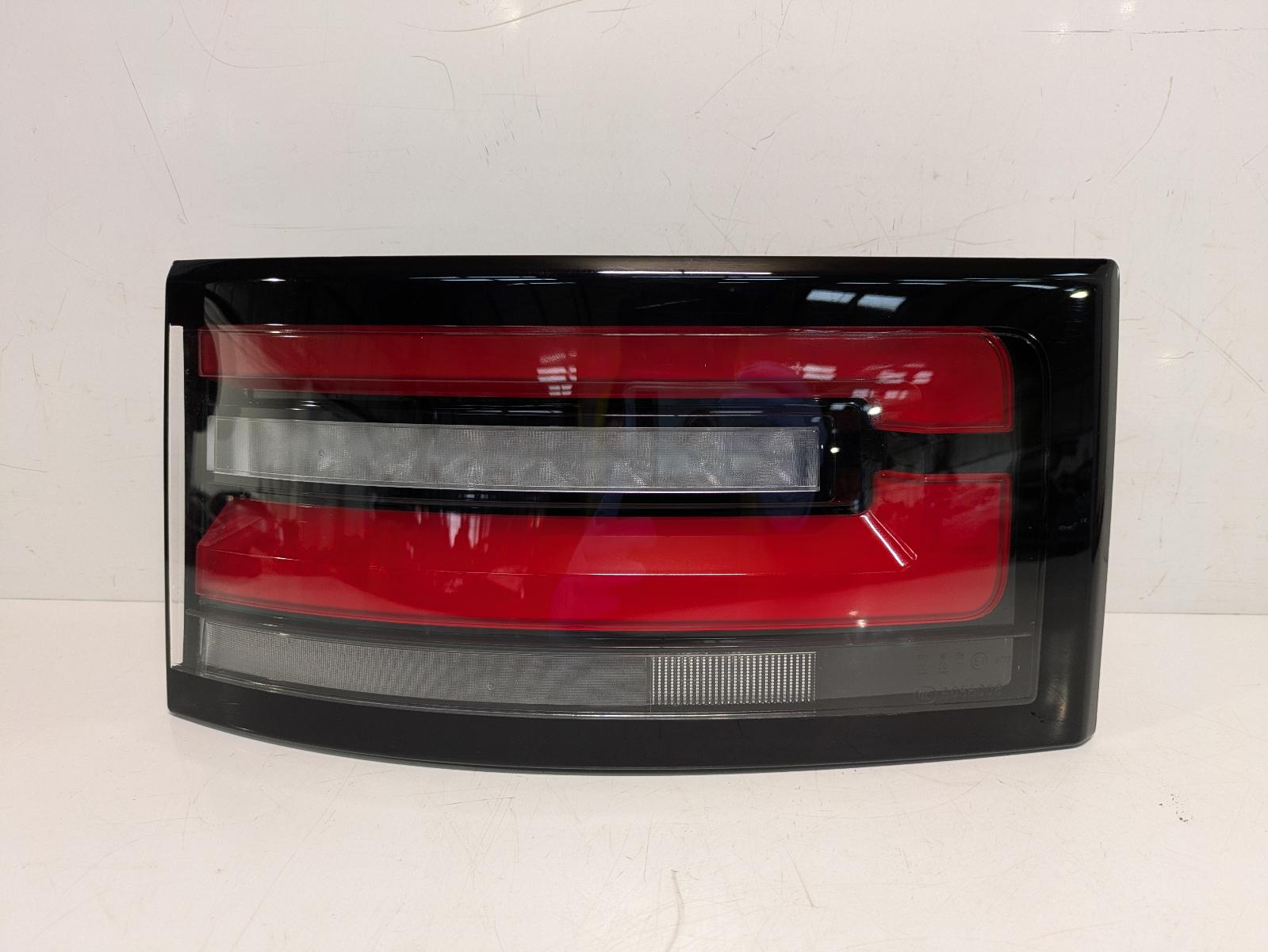 View Auto part L Taillight Land Rover Discovery 2018