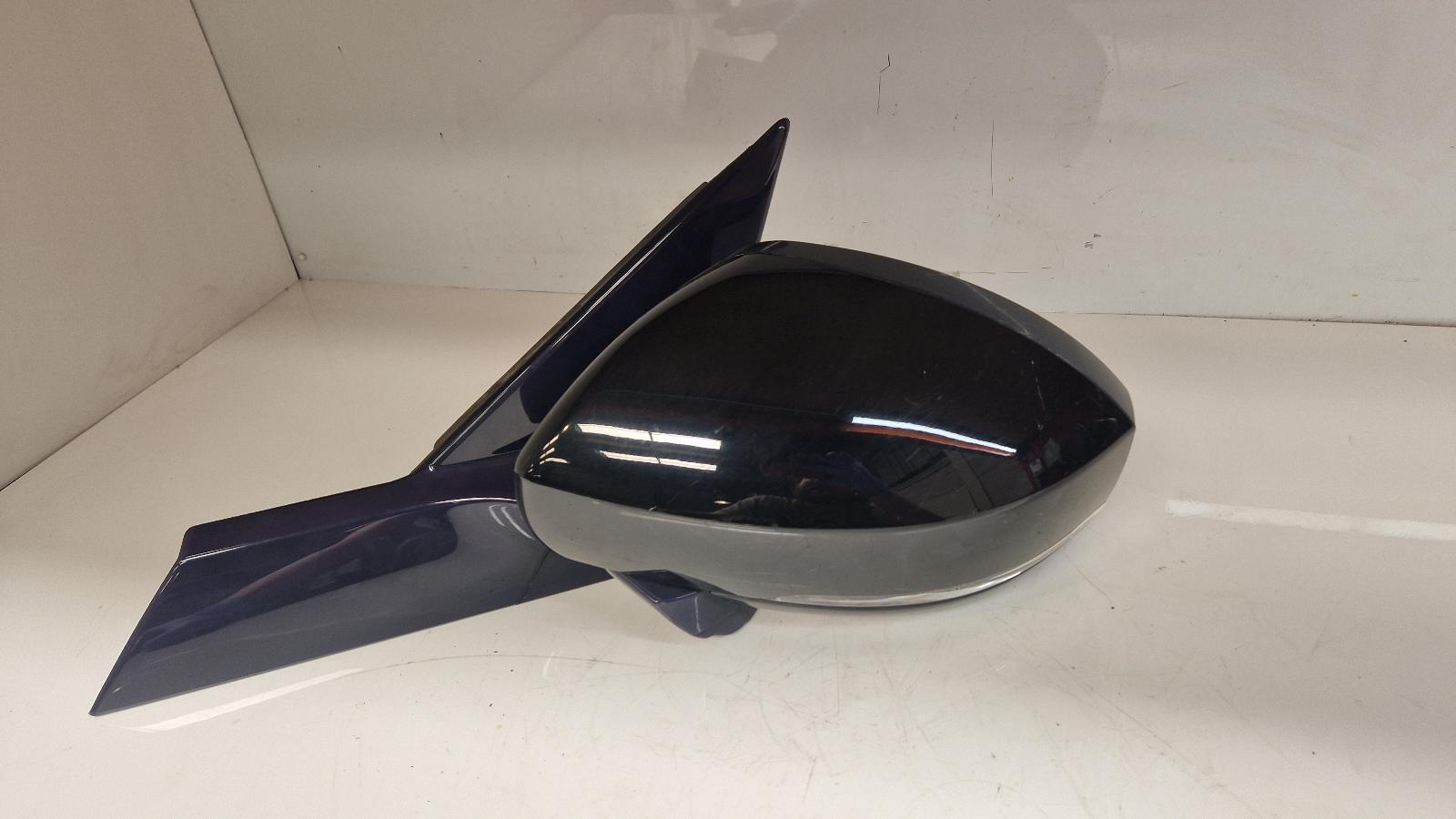View Auto part L Door Mirror Land Rover Discovery 2026