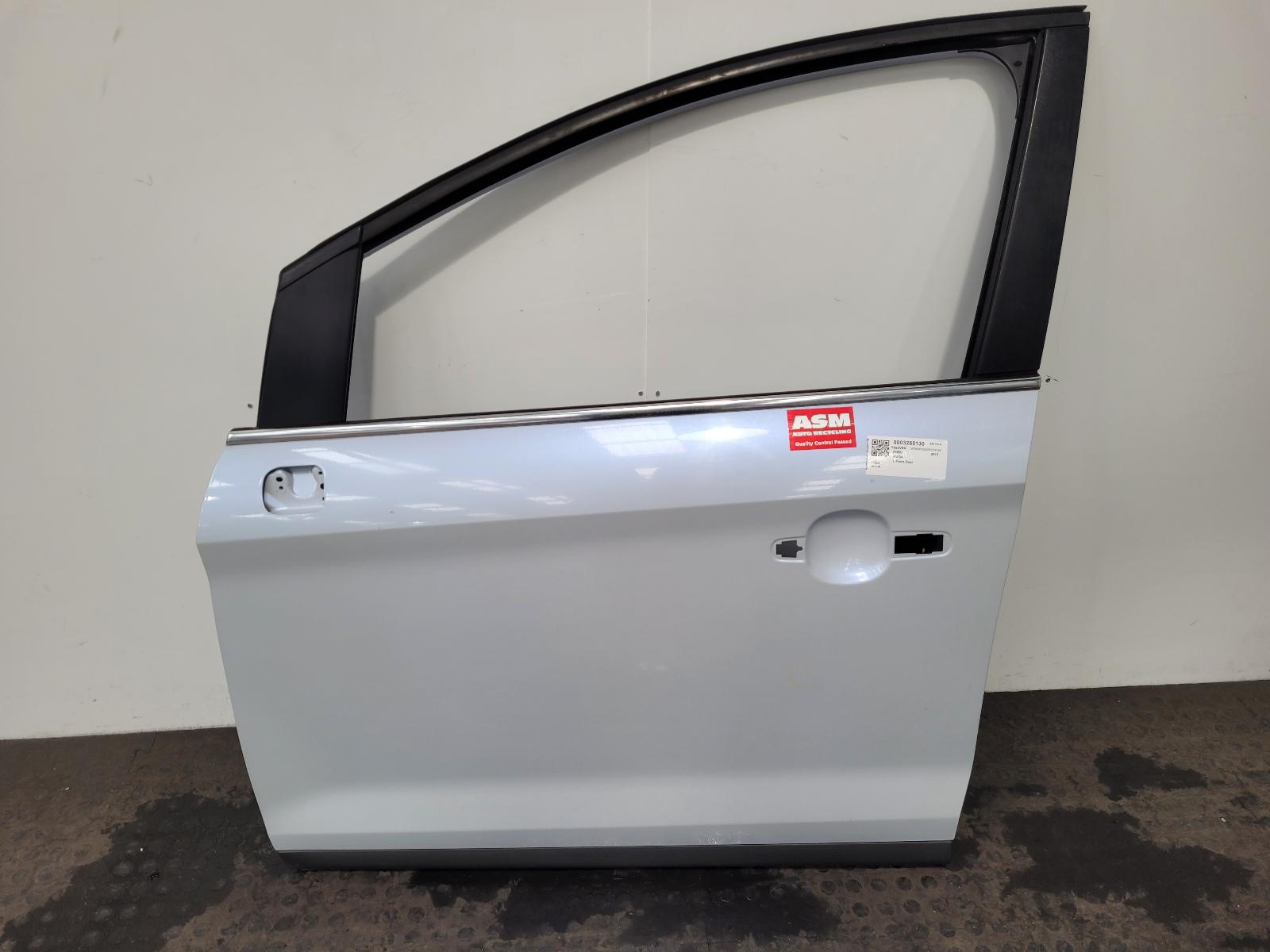 View Auto part L Front Door Ford Kuga 2012