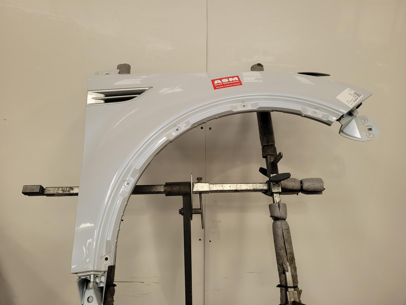 View Auto part R Wing Ford Kuga 2012
