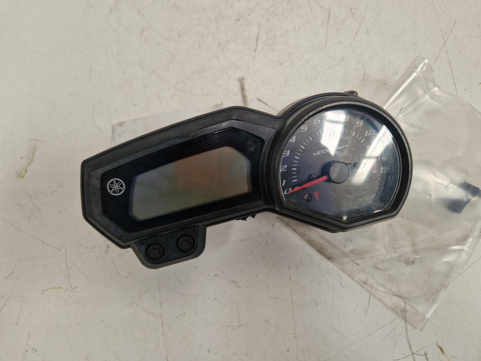 View Auto part Speedometer Yamaha Xj6 2013