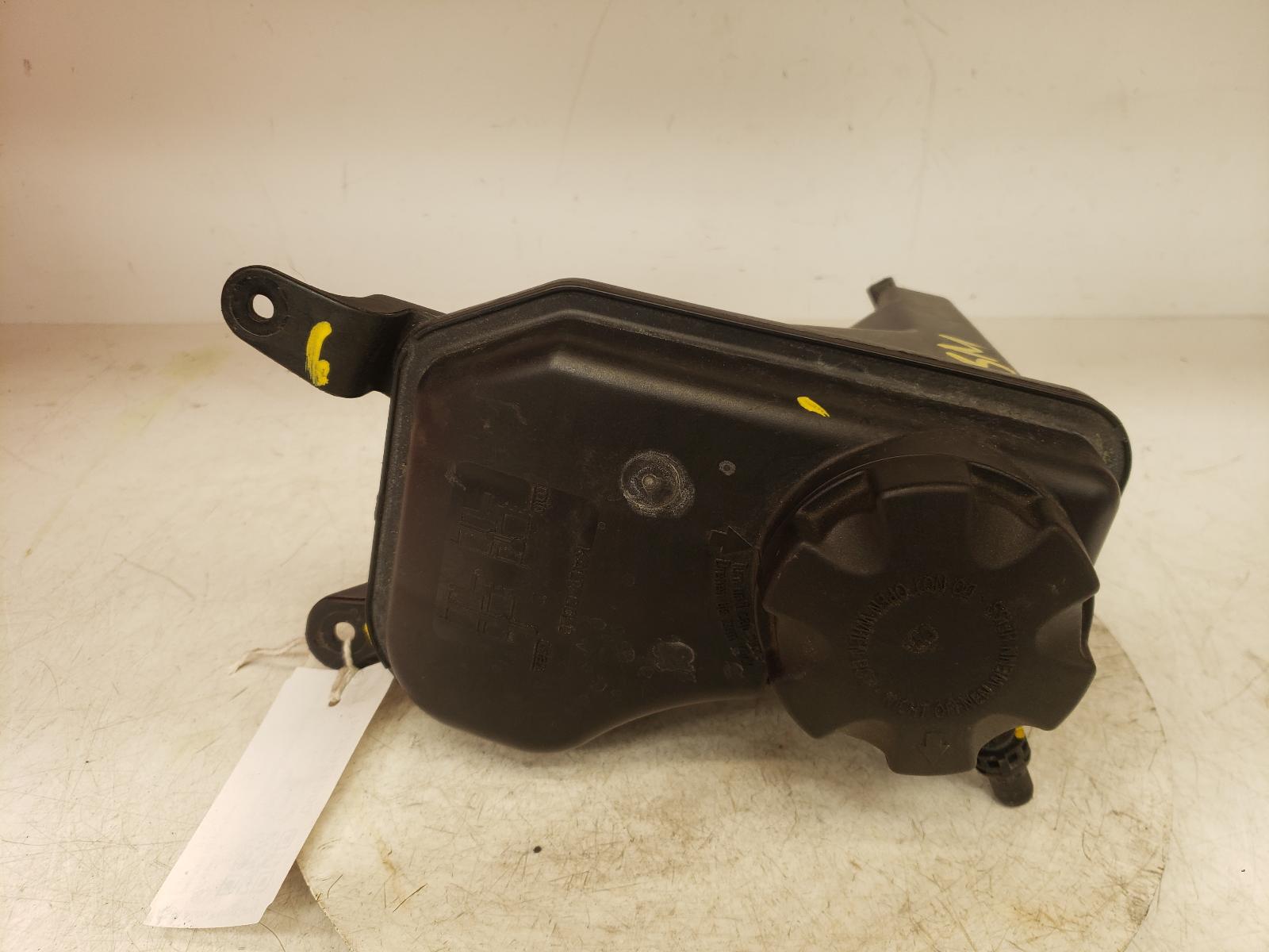 View Auto part Overflow Bottle Bmw 3 Series 2007