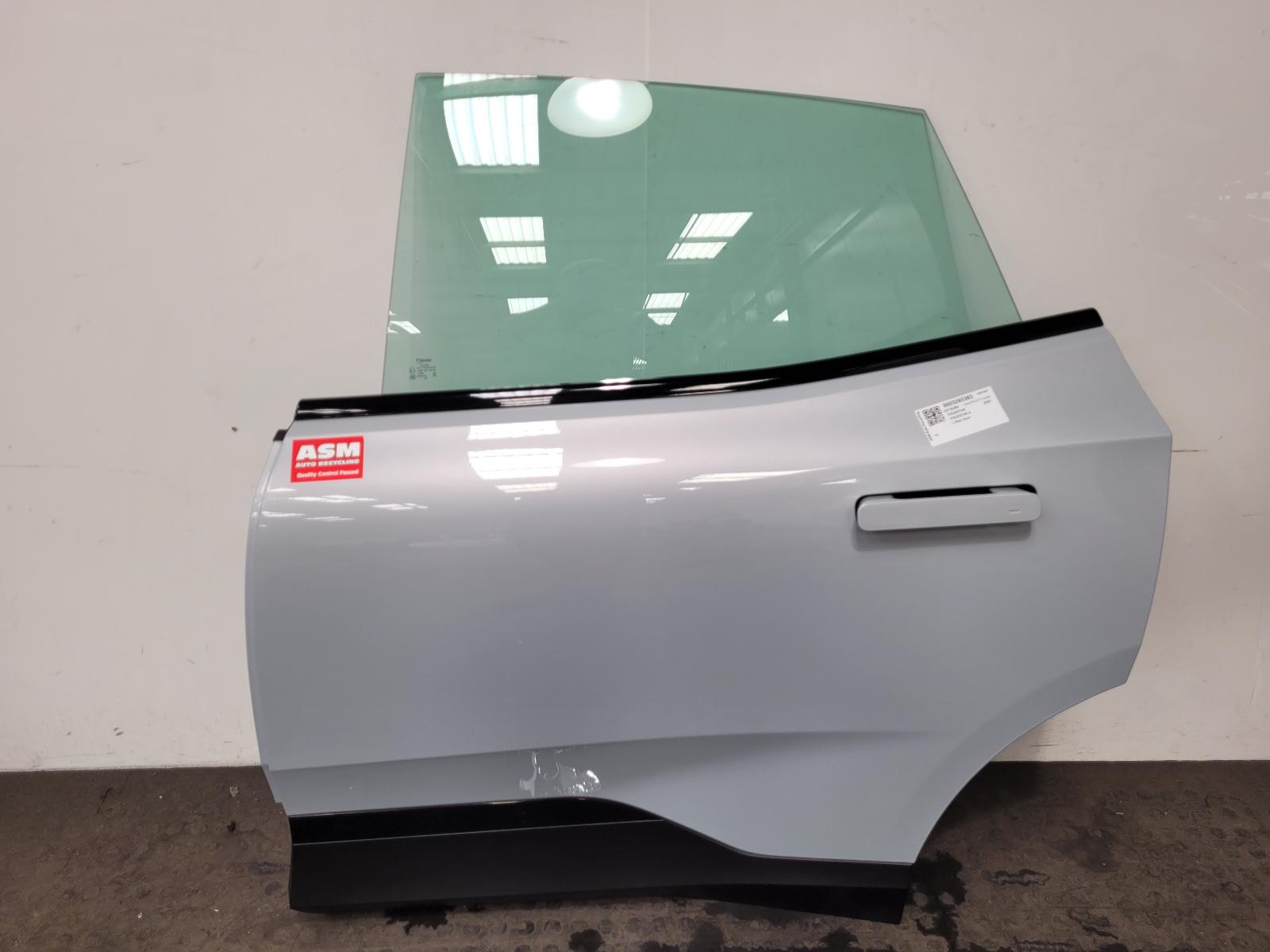 View Auto part L Rear Door Polestar Polestar 4 2025