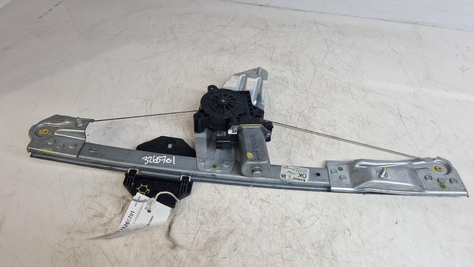 View Auto part RF Window Regulator Dacia Sandero 2013