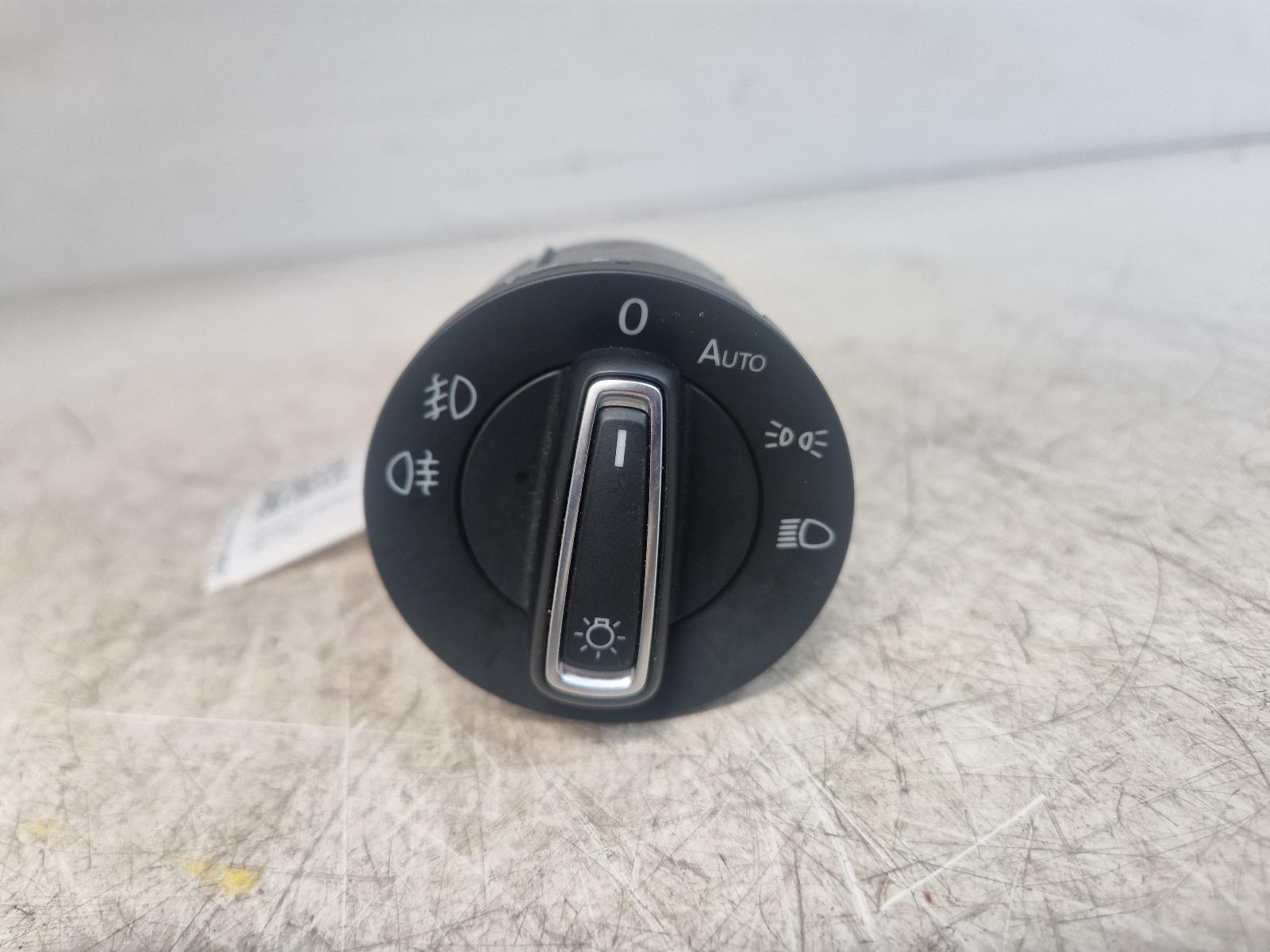 View Auto part Headlight Switch Volkswagen Golf 2015