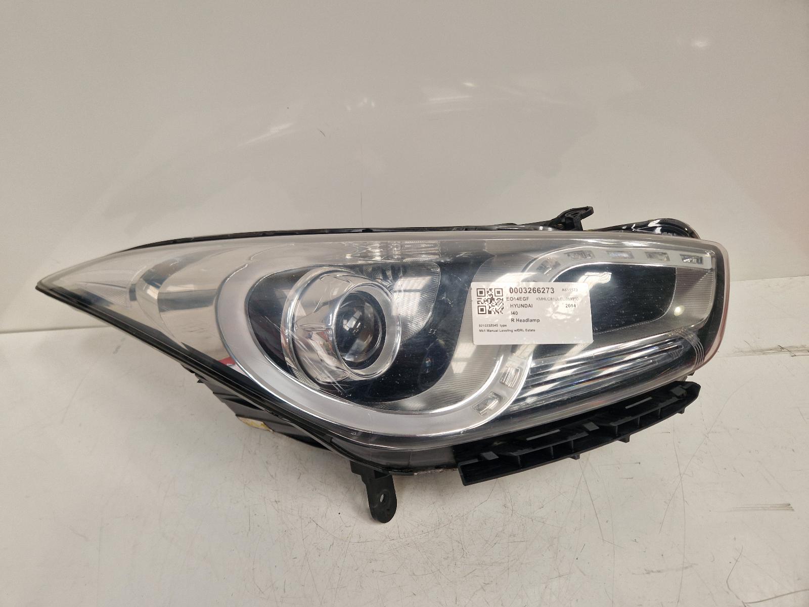 View Auto part R Headlamp Hyundai I40 2014