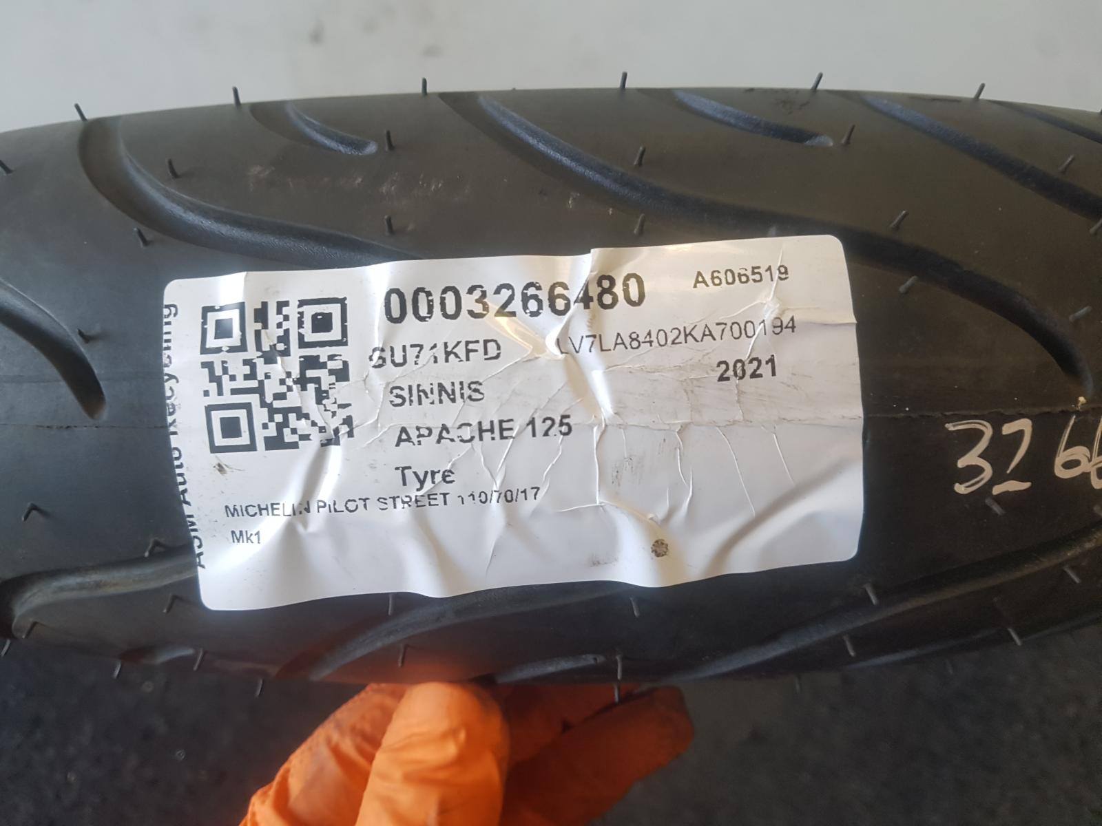 View Auto part Tyre Sinnis Apache 125 2021