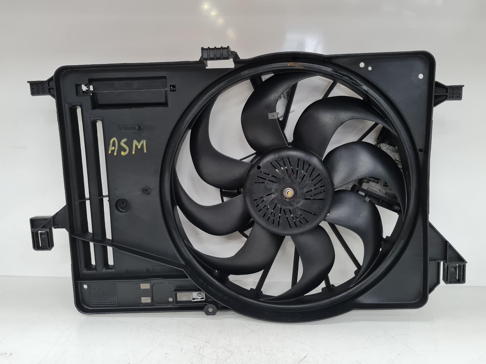 View Auto part Engine Cooling Motor Ford Focus 2015