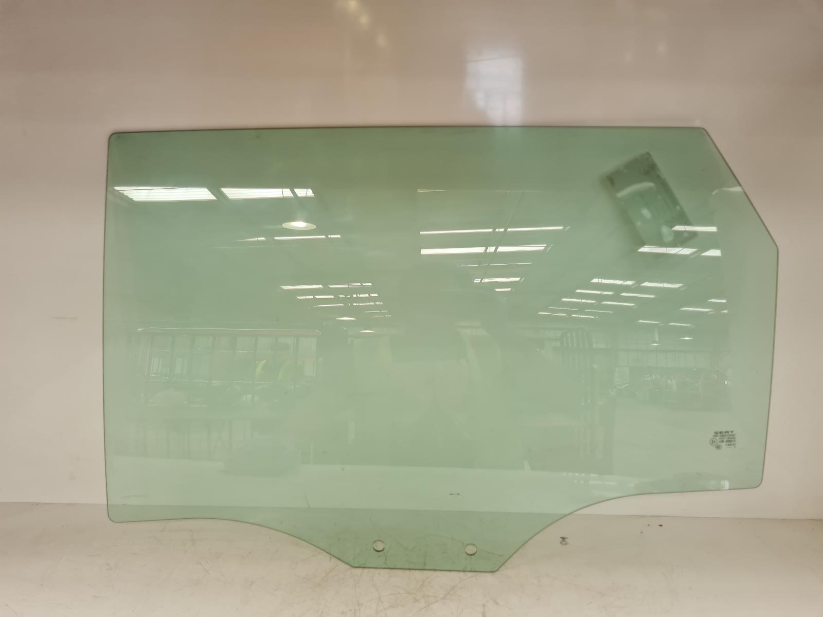 View Auto part LR Door Window Seat Leon 2019