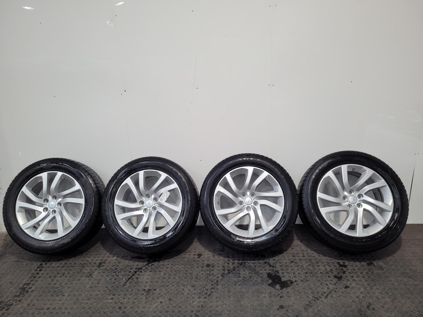 View Auto part Wheel Set Land Rover Discovery 2018