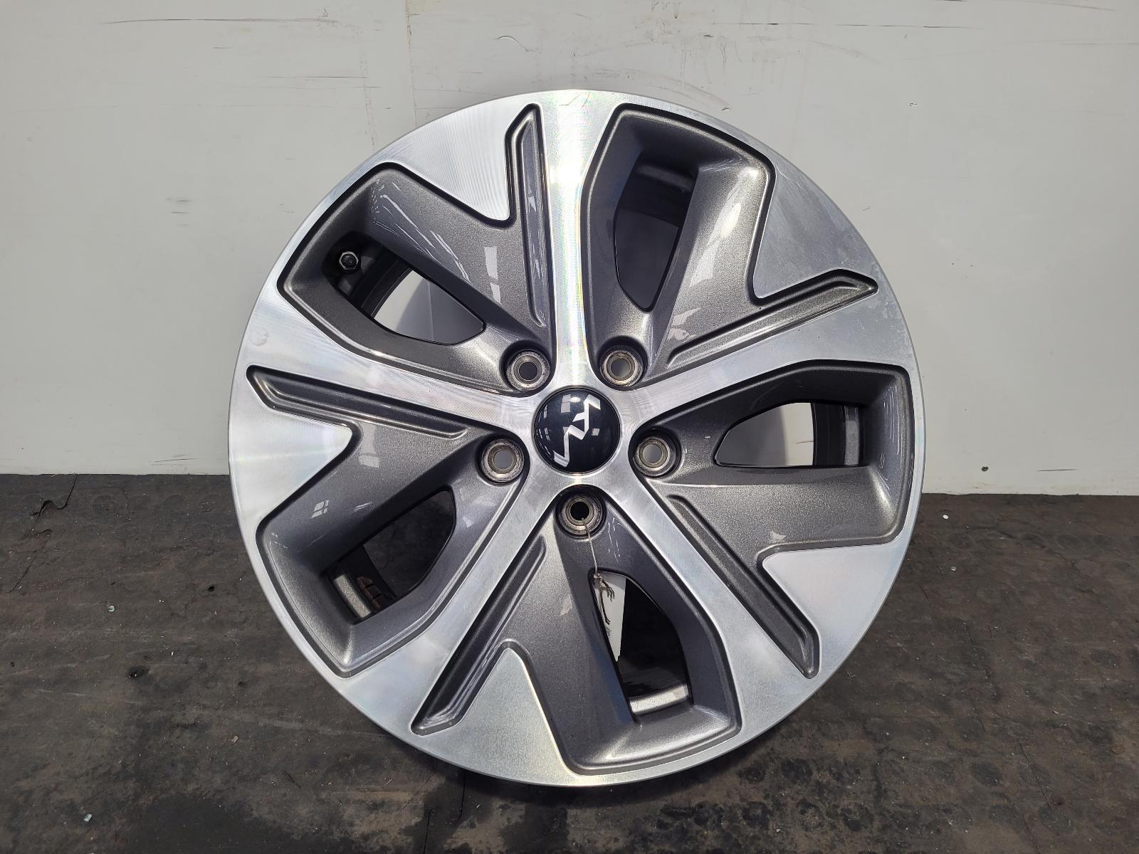 View Auto part Wheel Kia Niro 2022