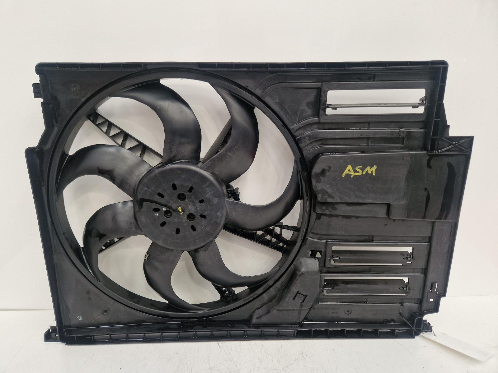 View Auto part Engine Cooling Motor Mini (bmw) Mini 2014
