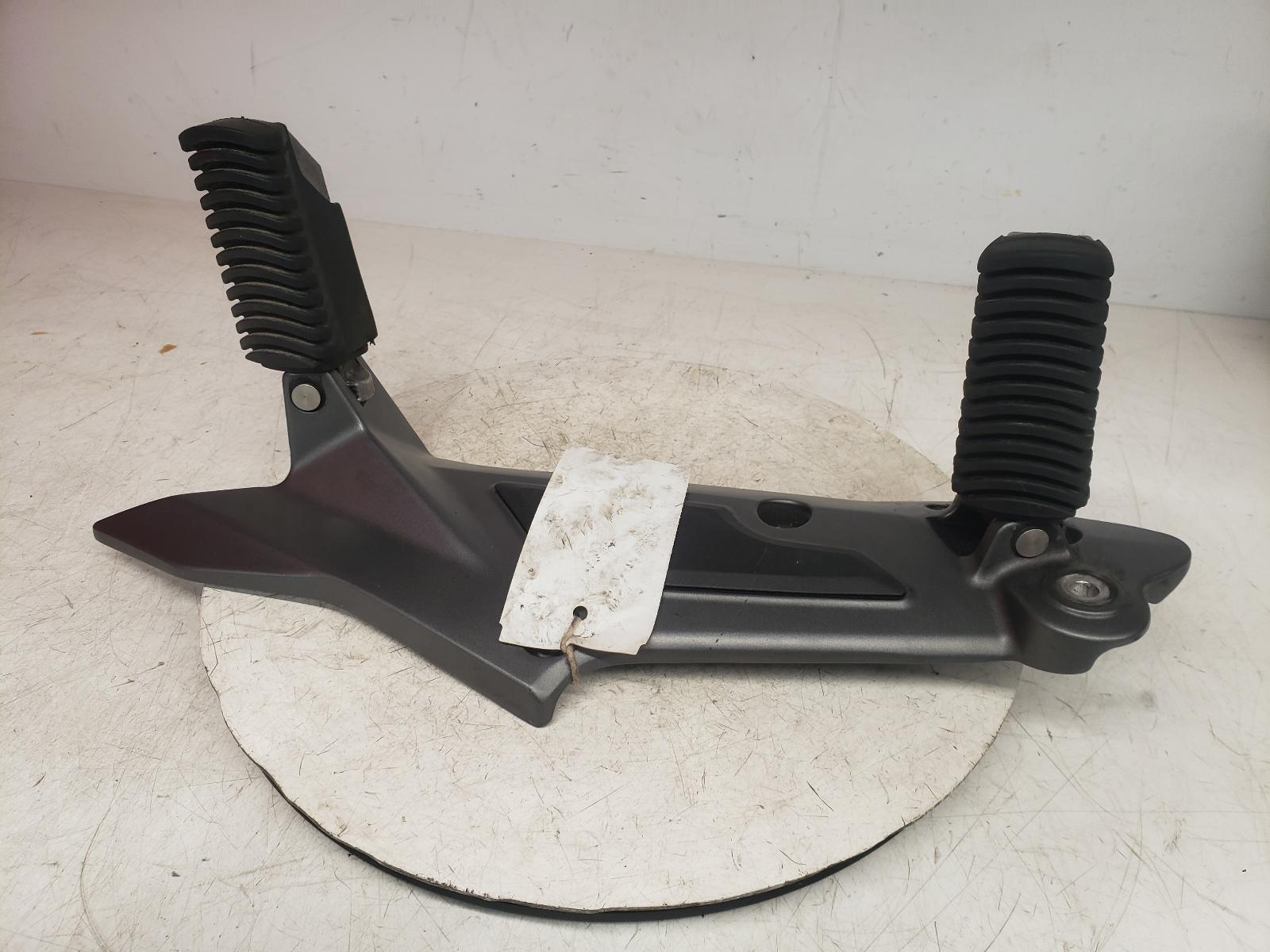 View Auto part Left Footrest Bmw K1600gt 2018
