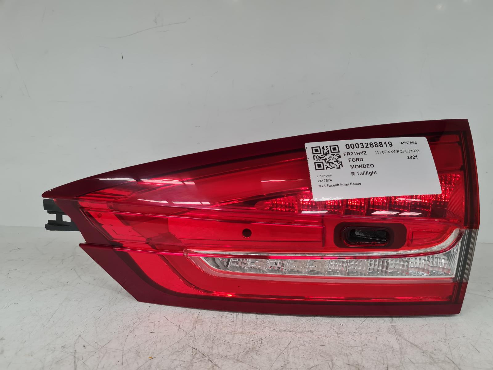 View Auto part R Taillight Ford Mondeo 2021