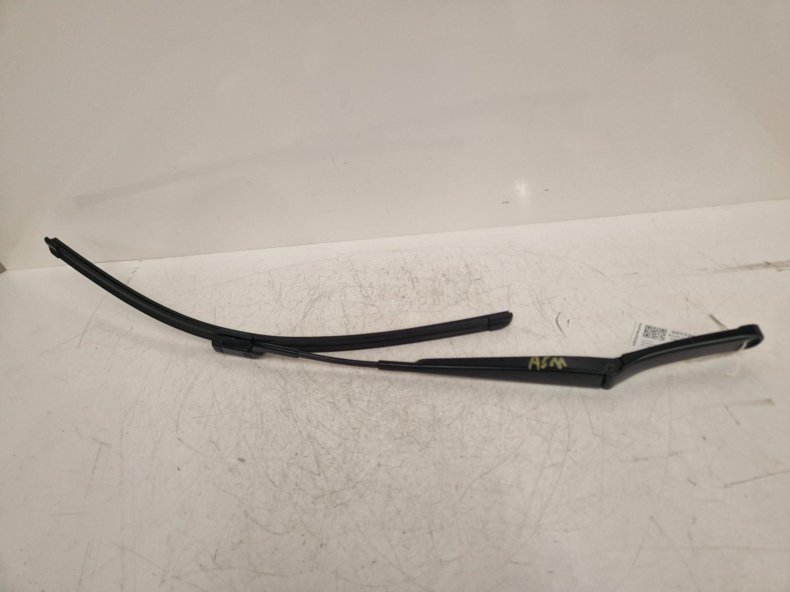 View Auto part Wiper Arm Volkswagen Golf 2017