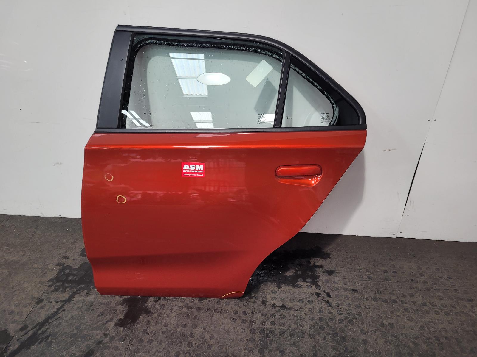 View Auto part L Rear Door Mg Mg3 2019