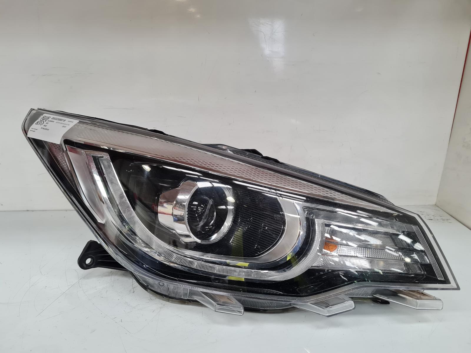 View Auto part R Headlamp Mg Mg3 2019