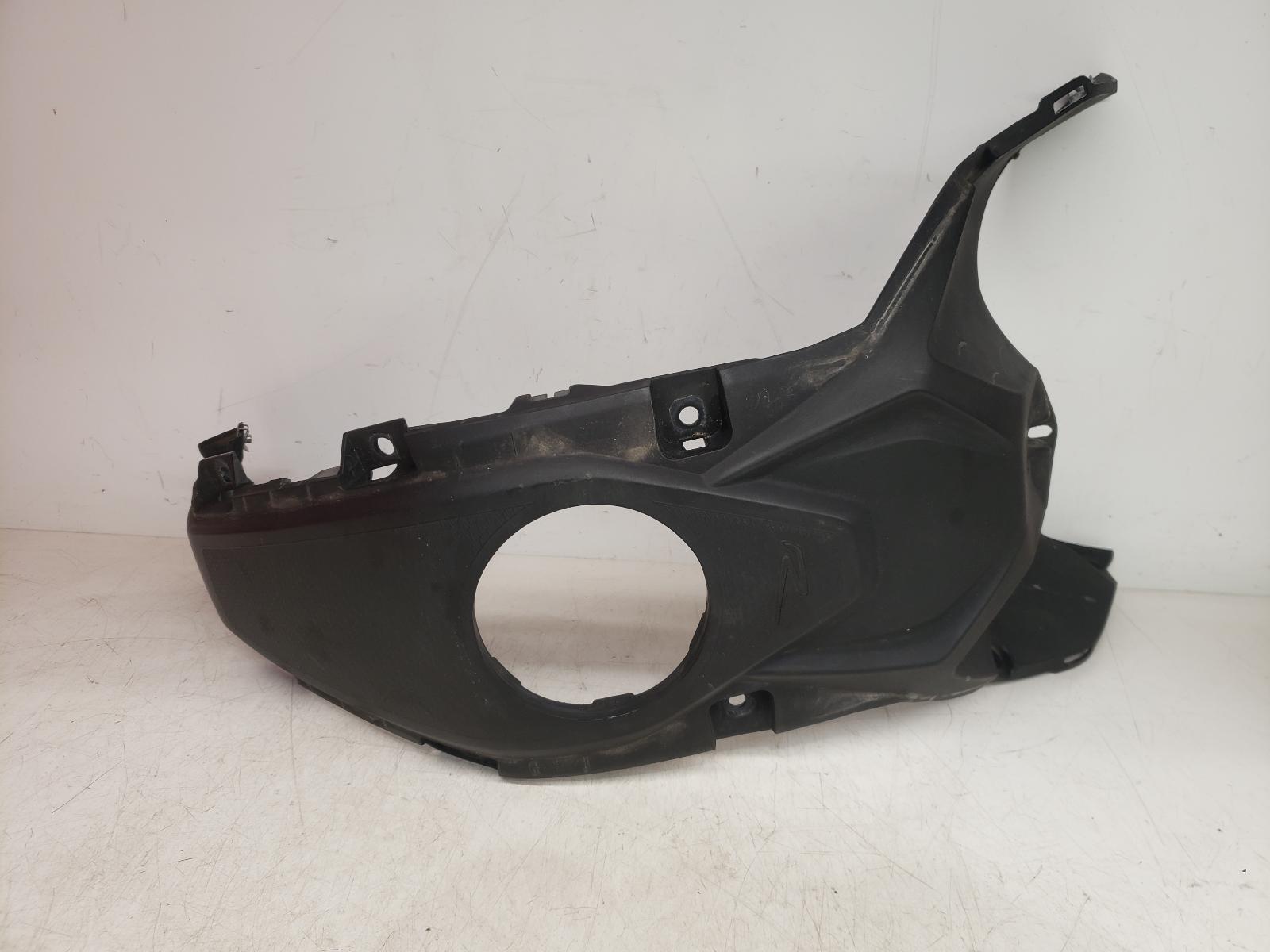 View Auto part Tank Trim Bmw G 310 R 2023
