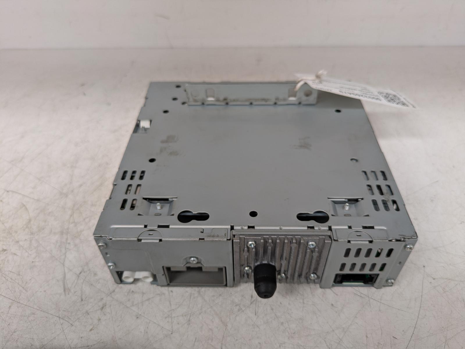 View Auto part A/V Equipment Aston Martin Db9 2010