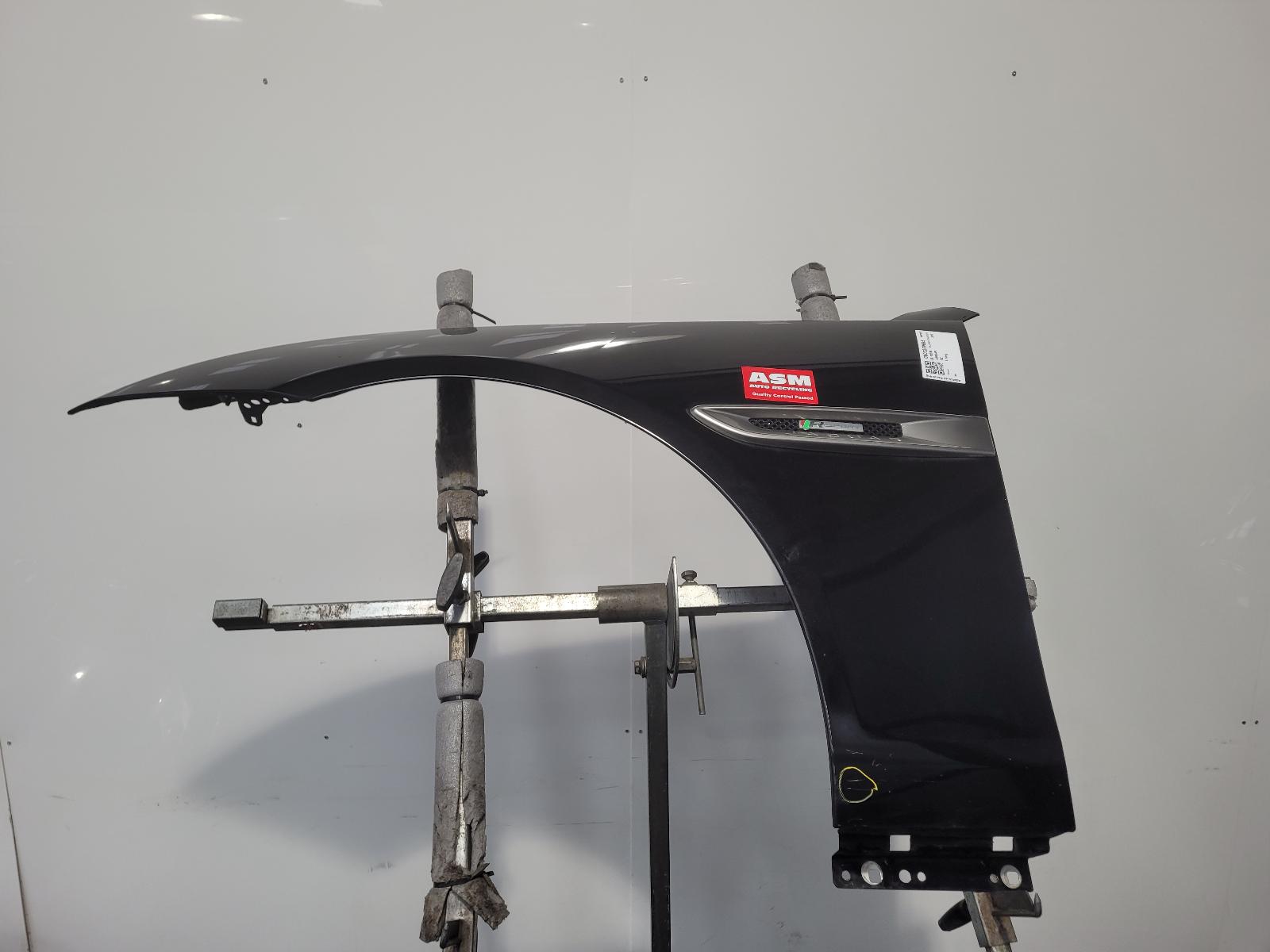 View Auto part L Wing Jaguar Xe 2017